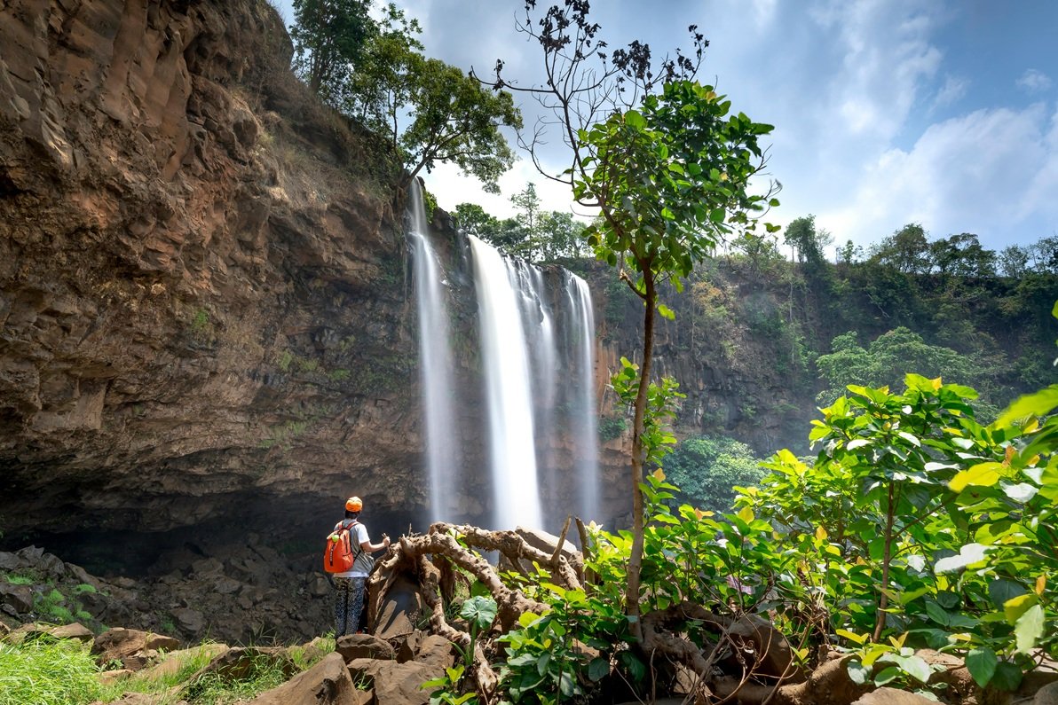 Caves & Waterfalls Explorer